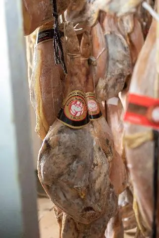 Imagen JAMON CURADO CON PATA